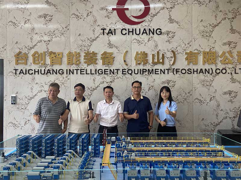ベトナムの顧客がTAICHUANG Intelligent社を訪問、ナットタッピングマシンと協力